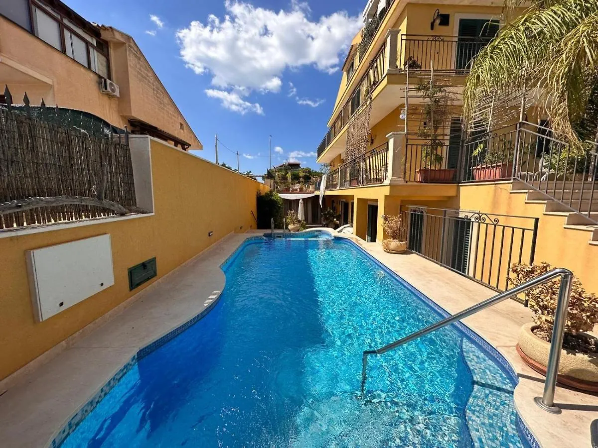 Appartamento Venere In Villa 18Pax location